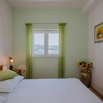 Marinela Apartment *