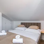 Apartment Marinela *