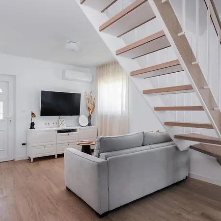 Apartment Marinela
